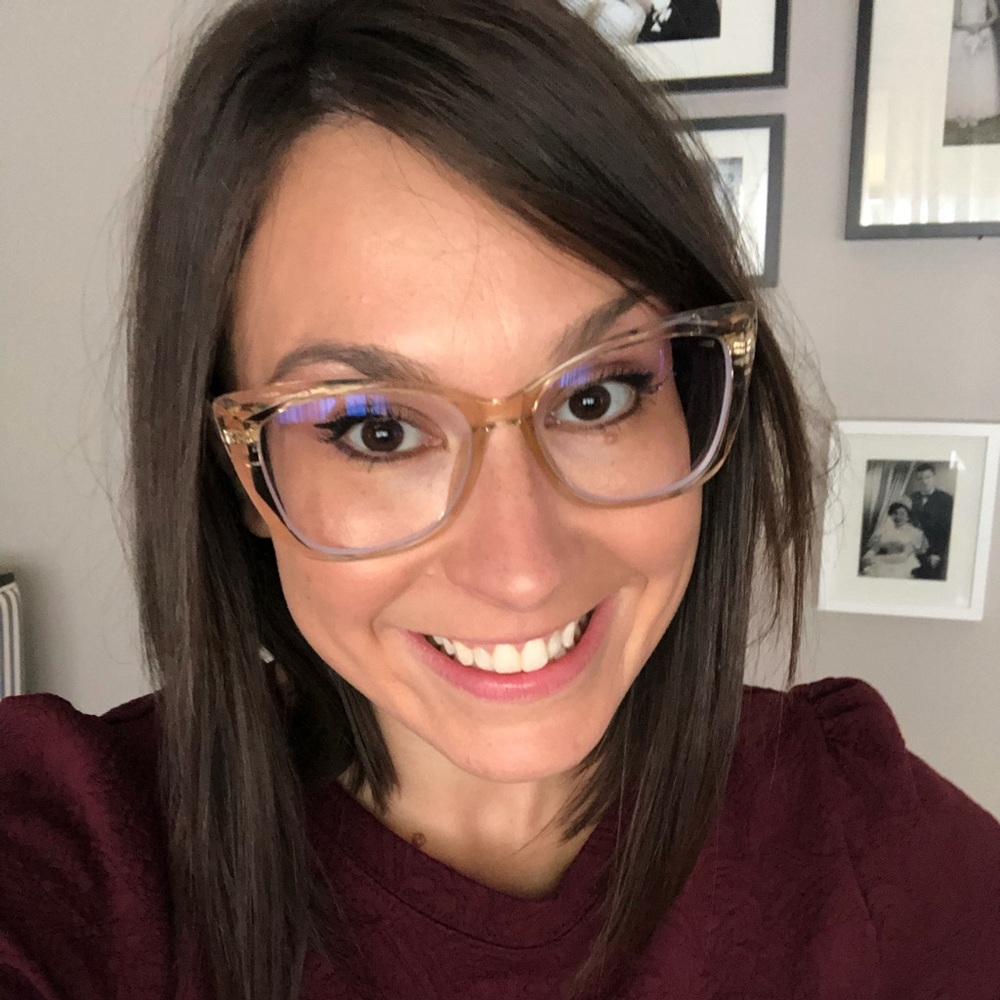 Meet your Posher, Danielle